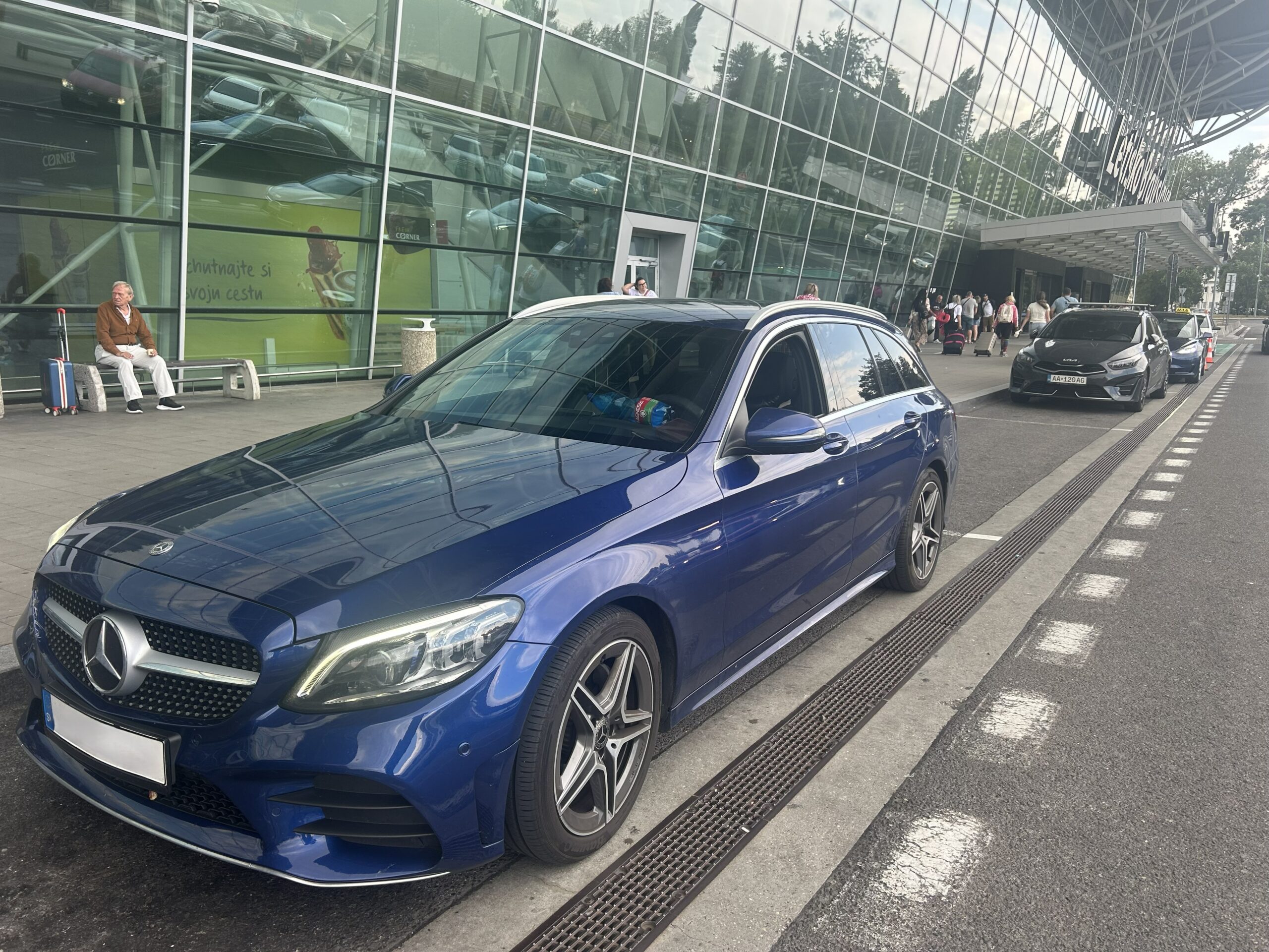 Letisková doprava Mercedes zo Spišskej Novej Vsi na letisko Viedeň